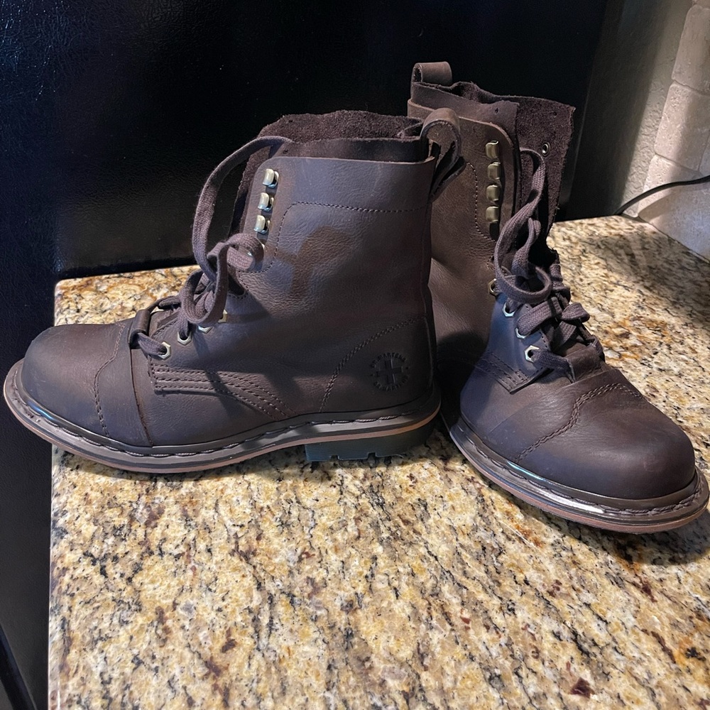 Doc Martin Pier Boots